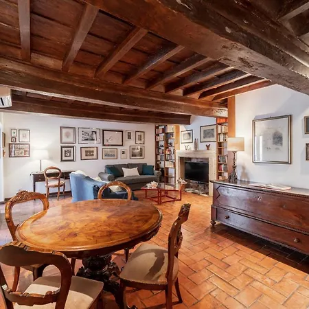 Апартаменты Domus Quiritum Charming, D'epoca A Campo De' Fiori *